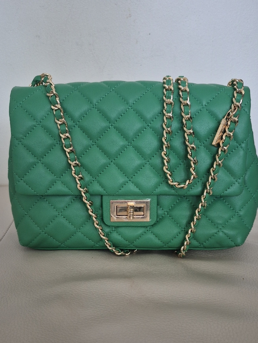 Unique Green Quilted Chain Crossbody Leather Bag with Gold Hardware NWOT